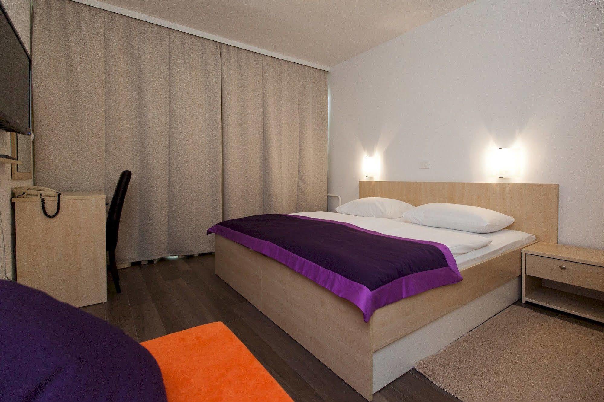Hotel Slaven เซลเซ ภายนอก รูปภาพ