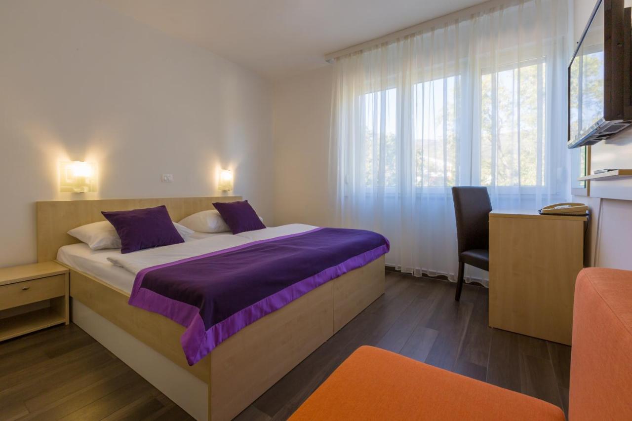 Hotel Slaven เซลเซ ภายนอก รูปภาพ