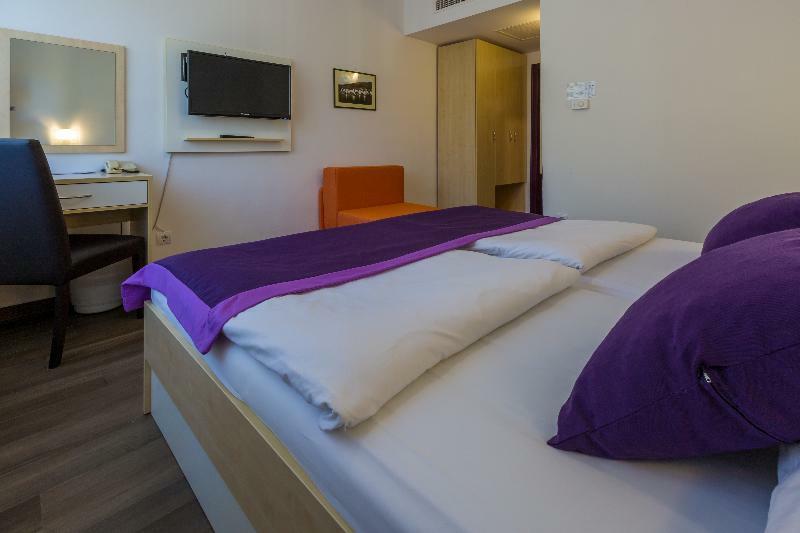Hotel Slaven เซลเซ ภายนอก รูปภาพ
